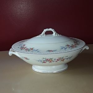 Beautiful Antique/Vintage Homer Laughlin Dish